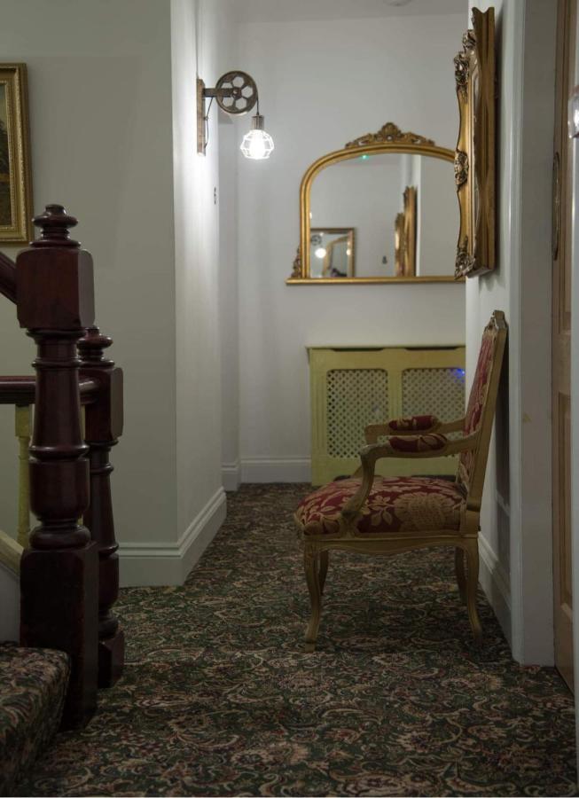 مبيت وإفطار بارموث The Royal المظهر الخارجي الصورة